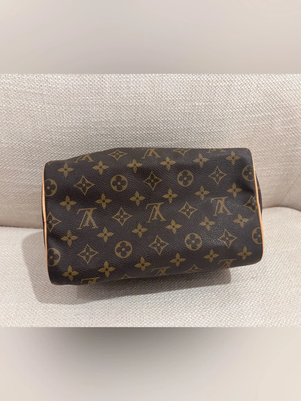 Authentic Louis Vuitton discontinued speedy 25 monogram satchel